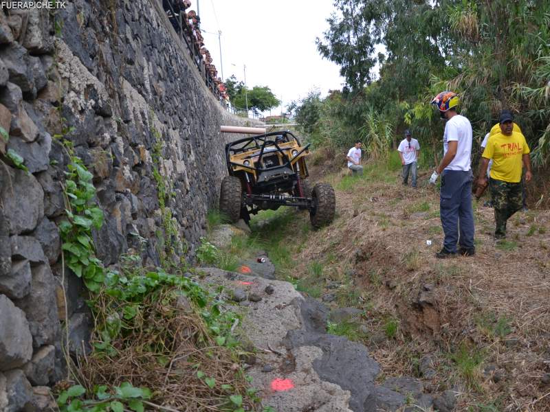 Land Rover trial 4x4