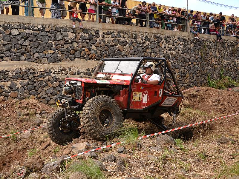 Land Rover trial 4x4