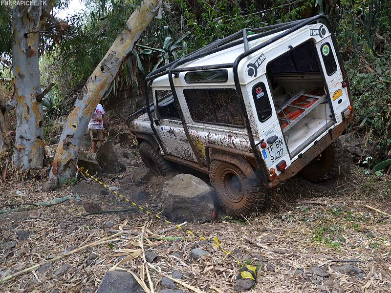 Land Rover trial 4x4