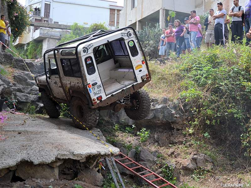 Land Rover trial 4x4