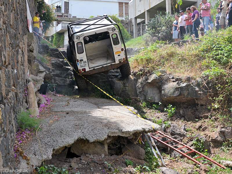 Land Rover trial 4x4