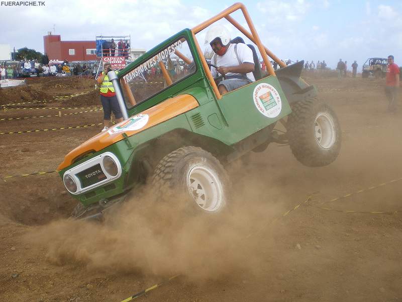 Land Cruiser BJ40 trial 4x4