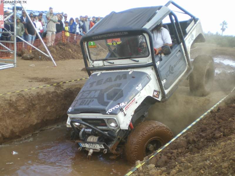 Land Cruiser BJ40 trial 4x4