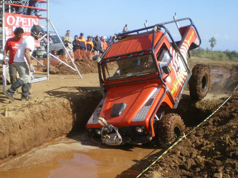 Land Rover trial 4x4