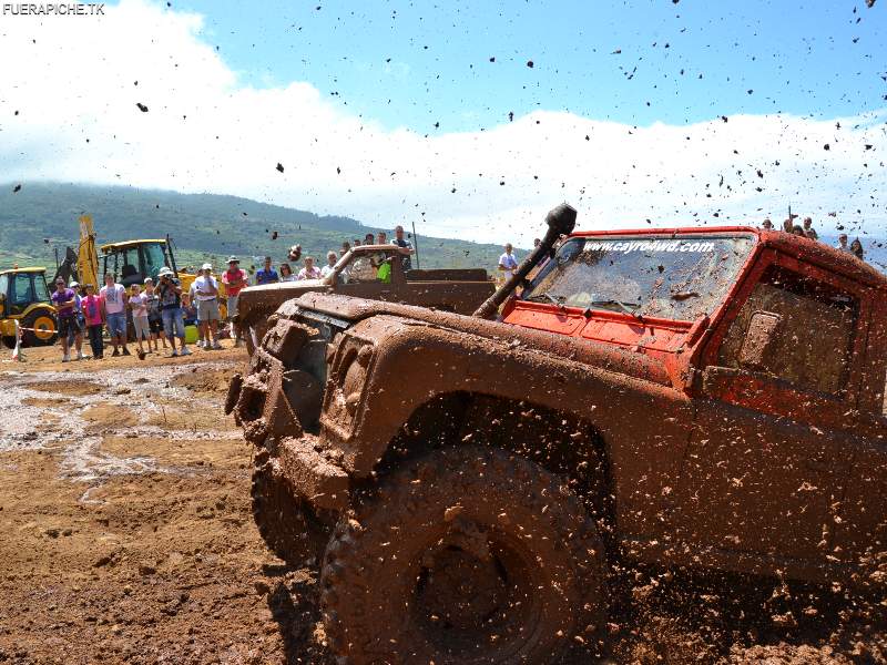 Carrera en barro, trial 4x4