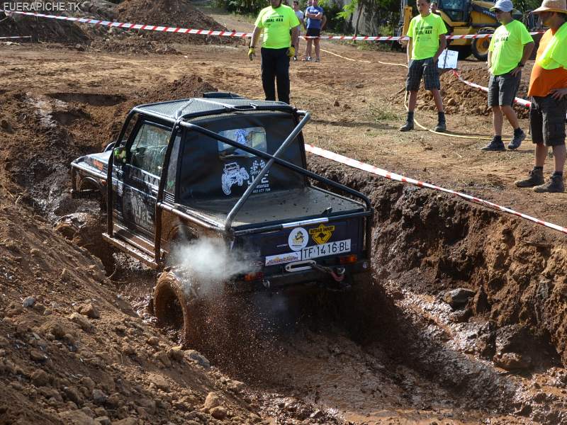 Suzuki Samurai trial 4x4