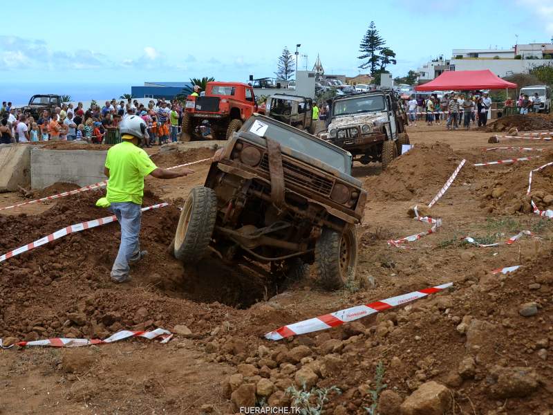 Suzuki Samurai trial 4x4