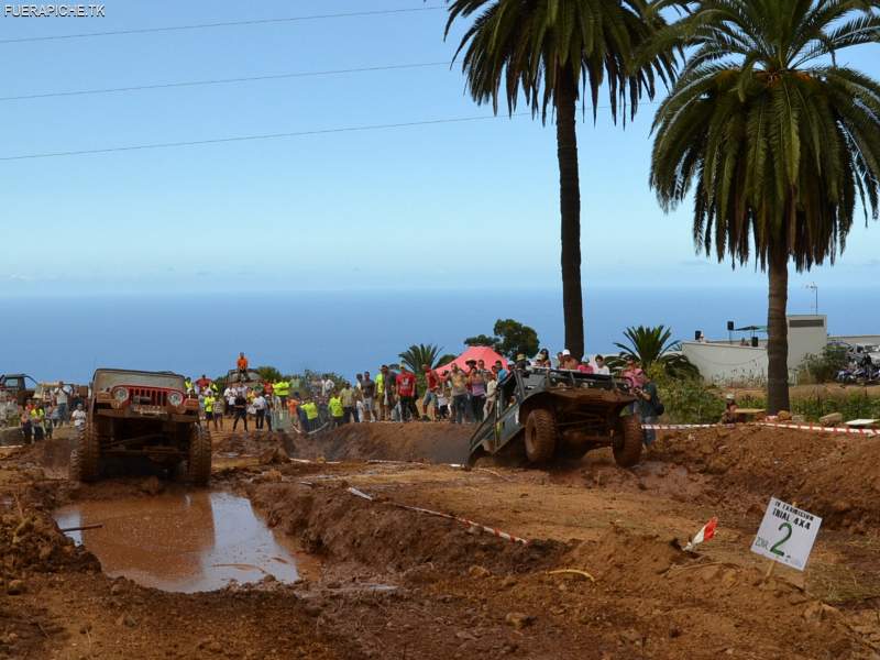 Carrera en barro, trial 4x4