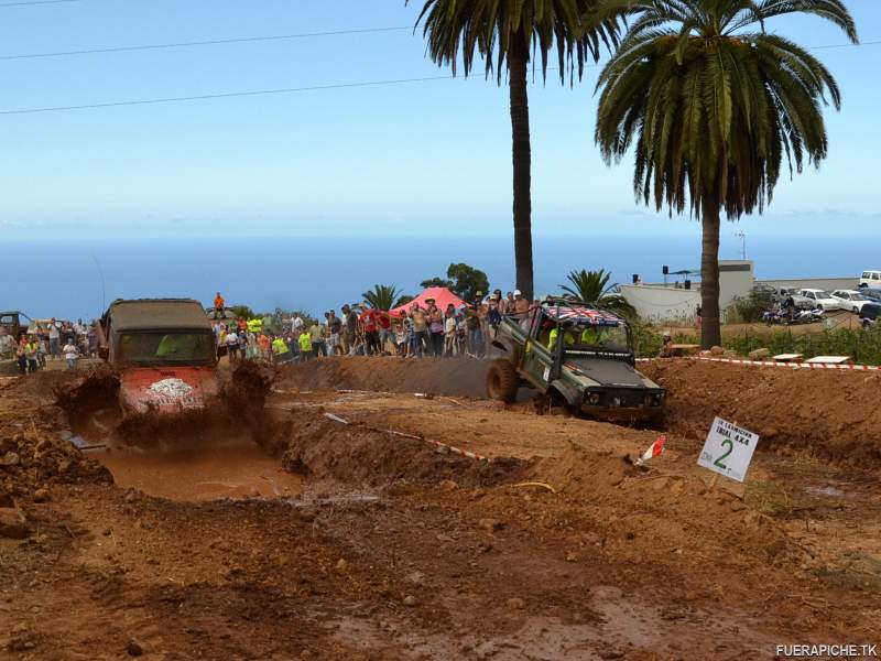 Carrera en barro, trial 4x4