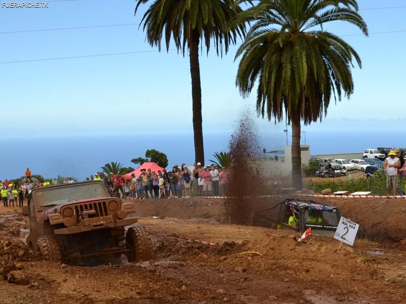 Carrera en barro, trial 4x4