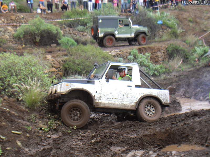 Suzuki Samurai trial 4x4