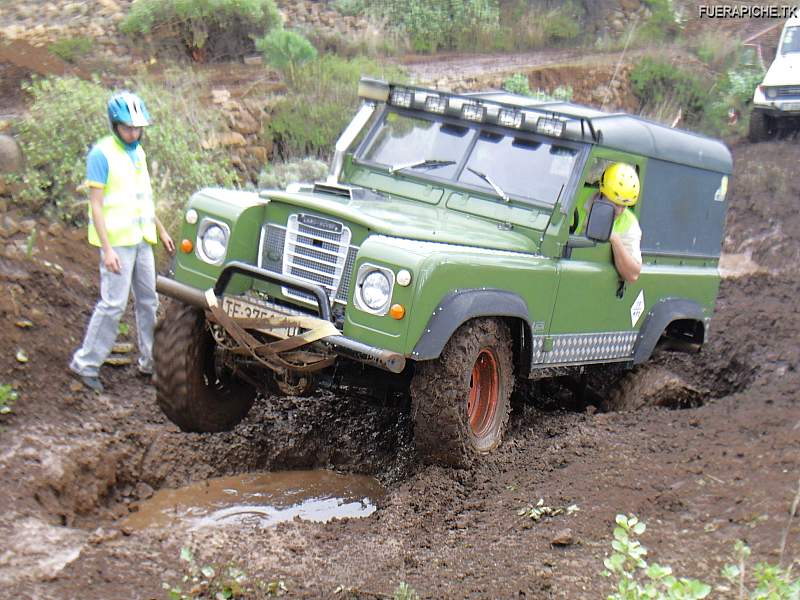 Land Rover Santana trial 4x4