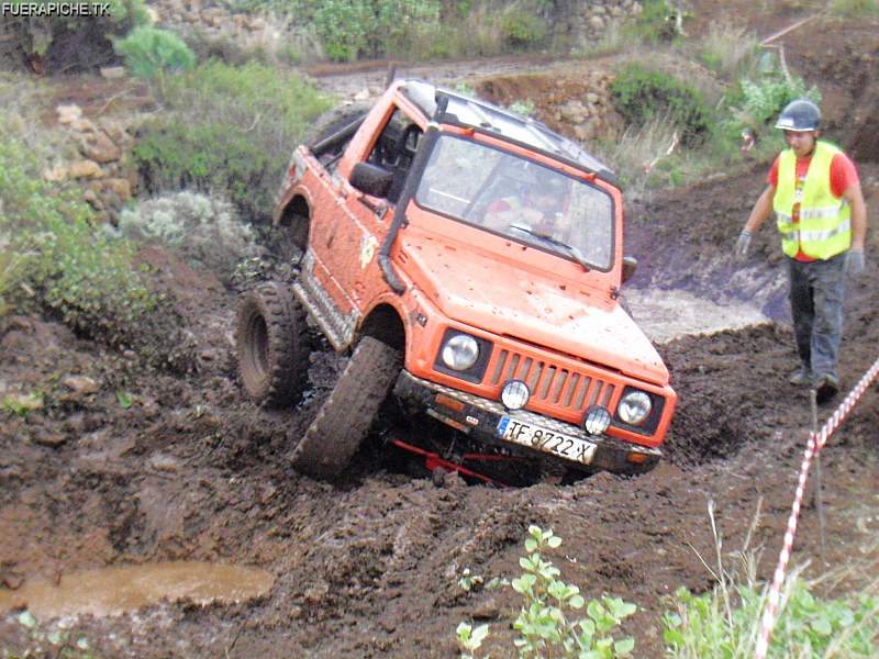 Suzuki Samurai trial 4x4