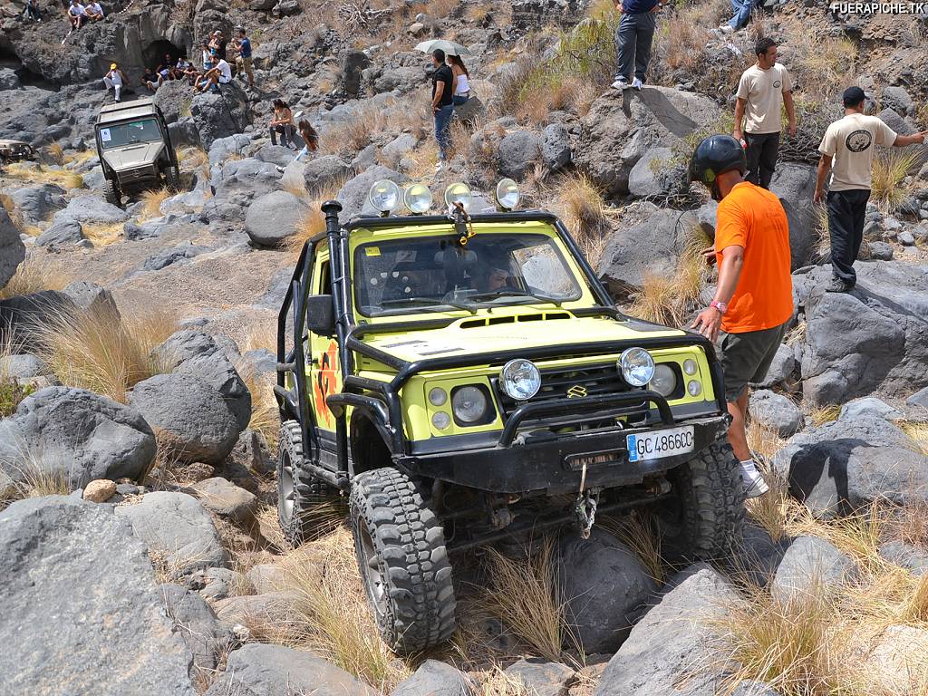 Suzuki Samurai trial 4x4