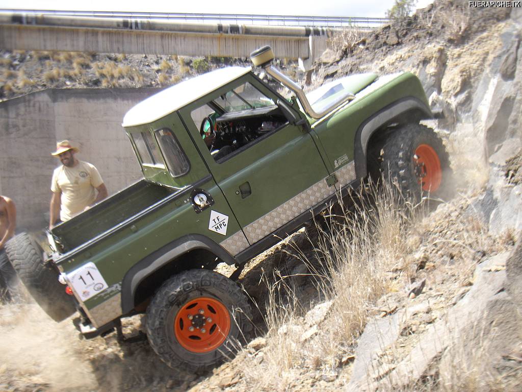 Land Rover Santana Pick Up trial 4x4