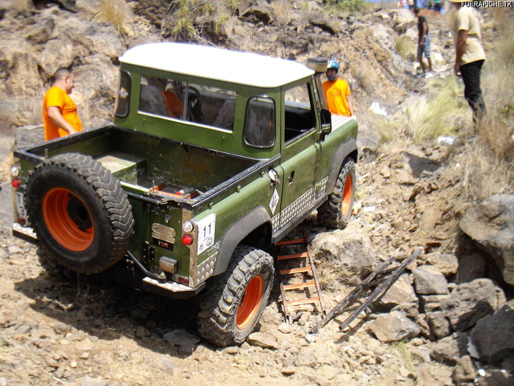 Land Rover Santana Pick Up trial 4x4