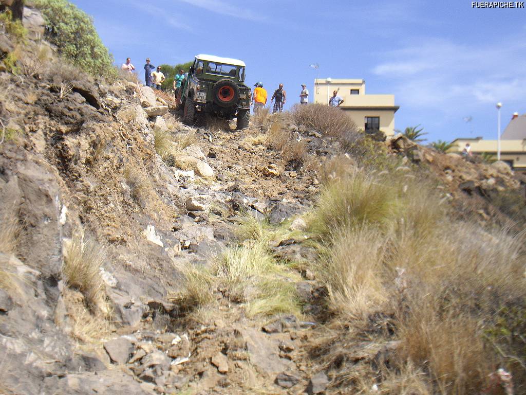 Land Rover Santana Pick Up trial 4x4